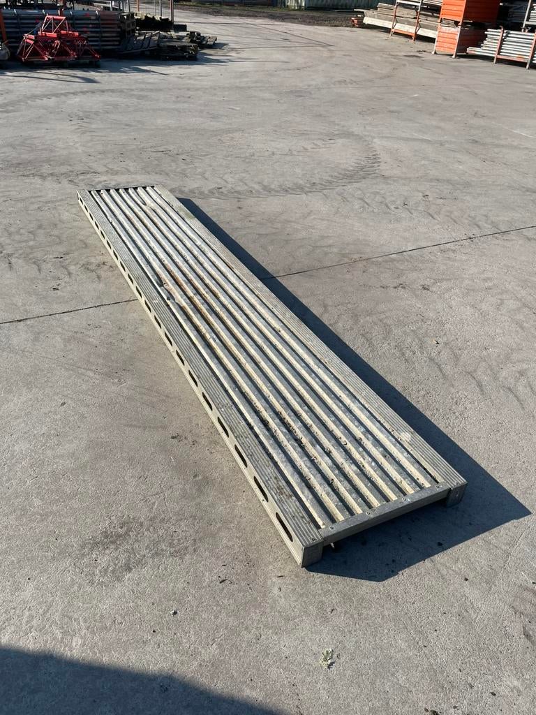 Aluminium loopbrug, 318 cm, Ophalen, Gebruikt, ?, ?