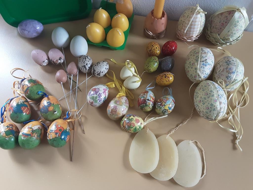 Heel veel eieren, paastak hangers spikkels trein, schilderen, Ophalen of Verzenden, Zo goed als nieuw