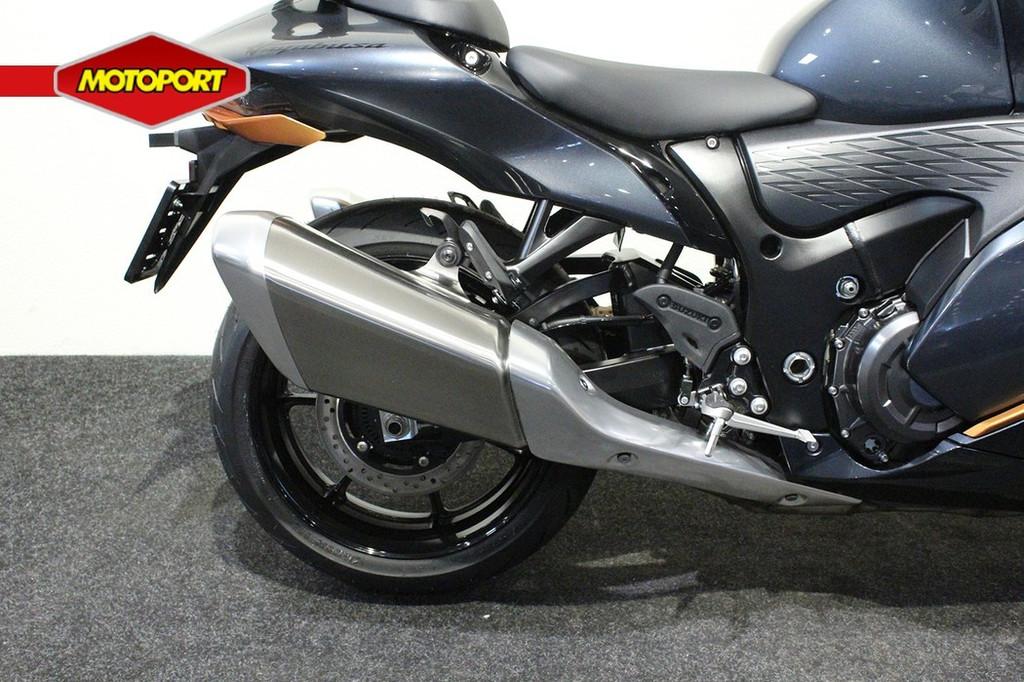 Suzuki GSX 1300 R HAYABUSA - foto 3