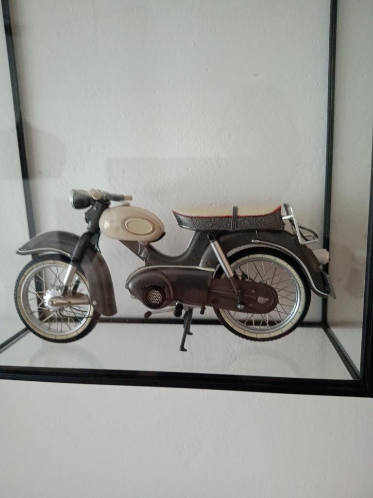 Kreidler florett super eerste uitgave  schuco vaste prijs!, Ophalen of Verzenden, Zo goed als nieuw, Motor