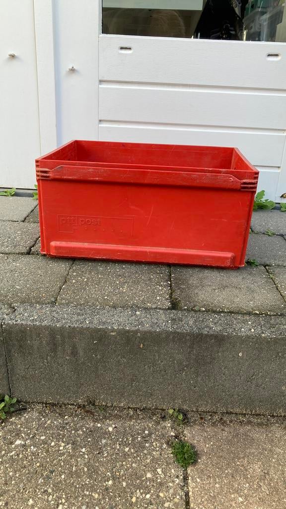 Oud PTT Post krat, Ophalen