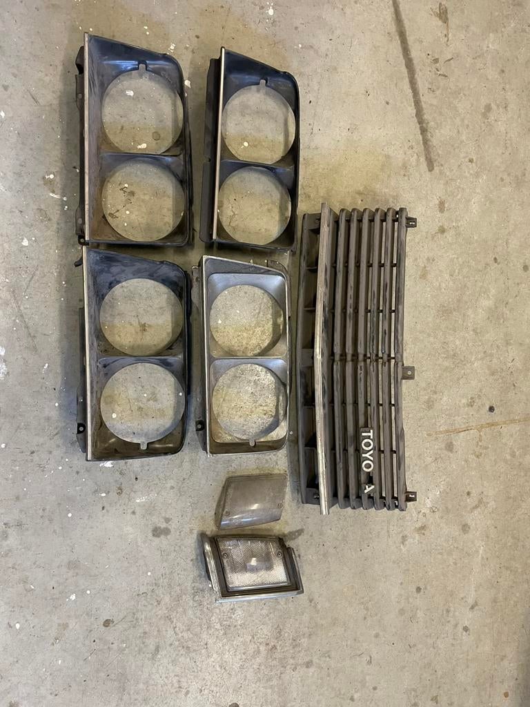 Toyota celica ta40 ra40 koplamp randen gril gebruikt, Ophalen of Verzenden