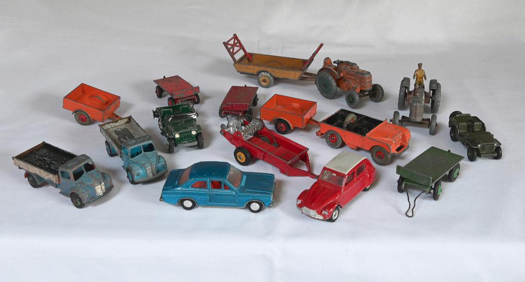 16x Dinky Toys opknappers, Ophalen of Verzenden, Gebruikt, Auto, Dinky Toys