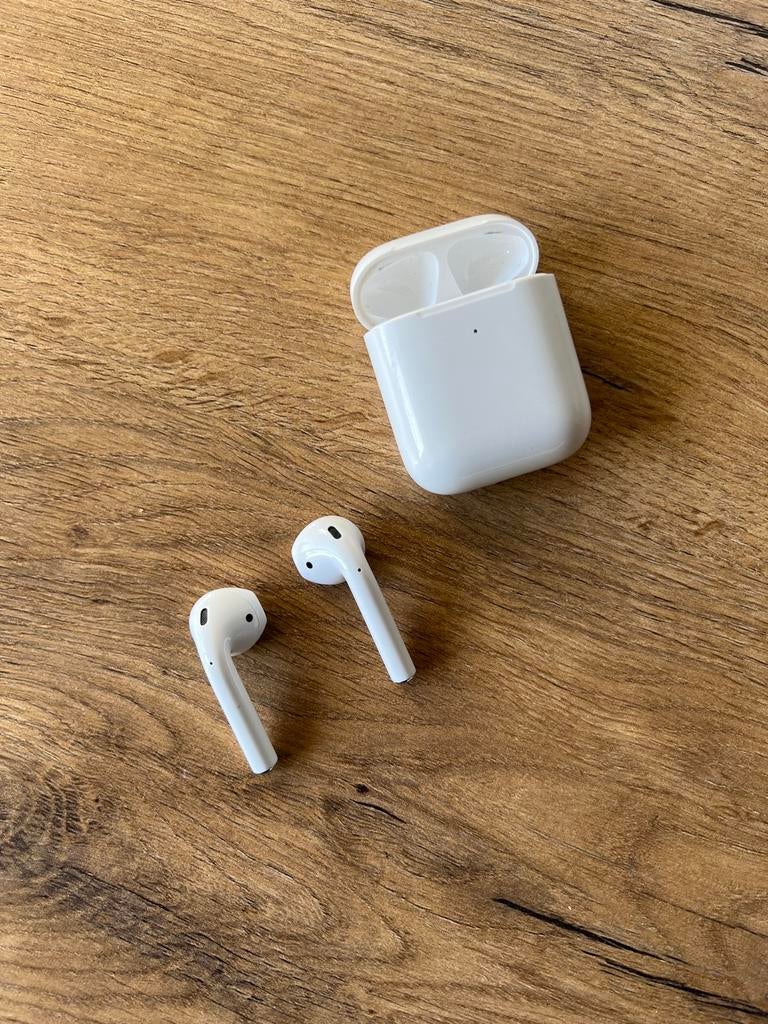 Apple Airpods 2gen Model A2031, Ophalen of Verzenden, Gebruikt, Bluetooth