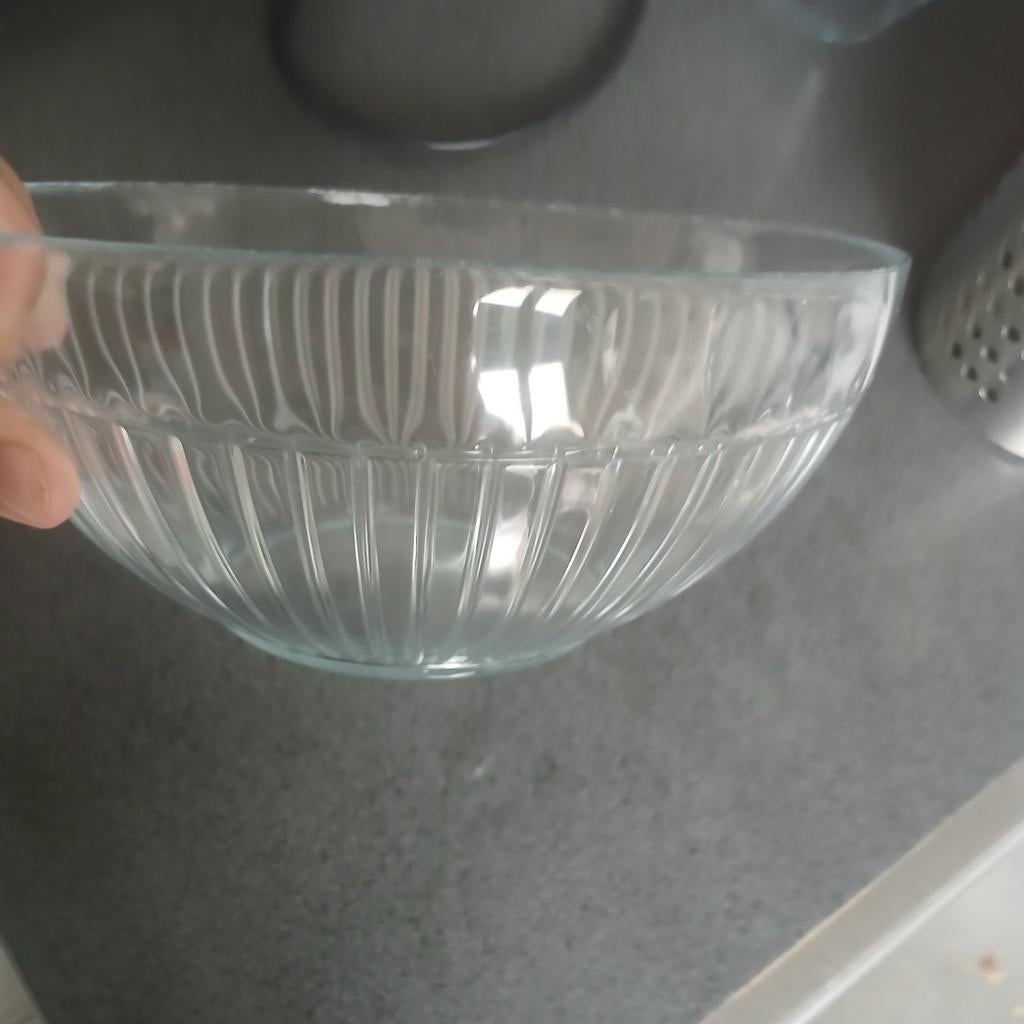 Glazen saladeschaal met ribbels, Ophalen, Schaal, Rond, Glas