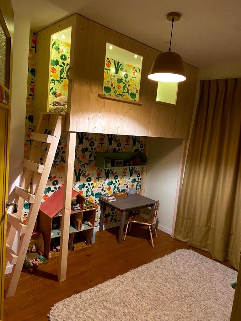 Unieke houten hoogslaper voor kind, Ophalen, Gebruikt, Hoogslaper