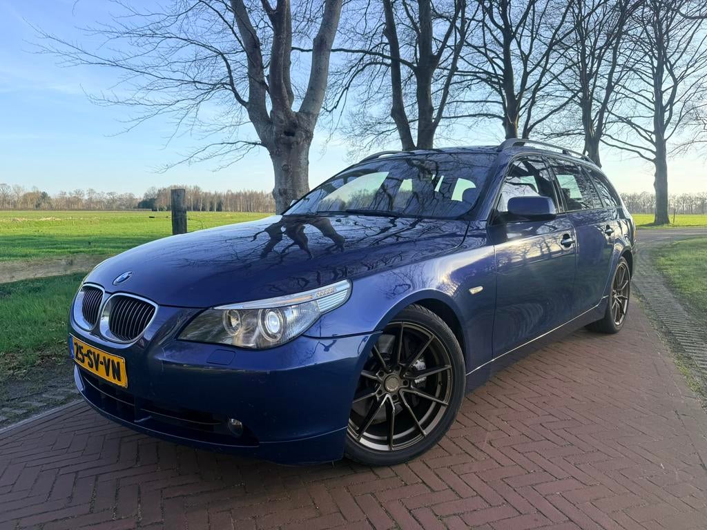 BMW 5-Serie 4.8 I 550i Touring AUT Pre-LCI Panorama Head-up, Auto's, Automaat, Achterwielaandrijving, 367 pk, Blauw