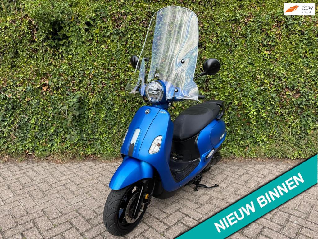 SYM Fiddle 4 Windscherm SMOKE E5 BETAAL met in3, Fietsen en Brommers, Scooters | SYM, Gebruikt, Fiddle, Benzine