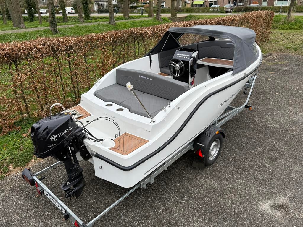 Corsiva 505 New Age Tender + 15pk Tohatsu en trailer *2022*, Watersport en Boten, Sloepen, 10 tot 30 pk, Ophalen of Verzenden