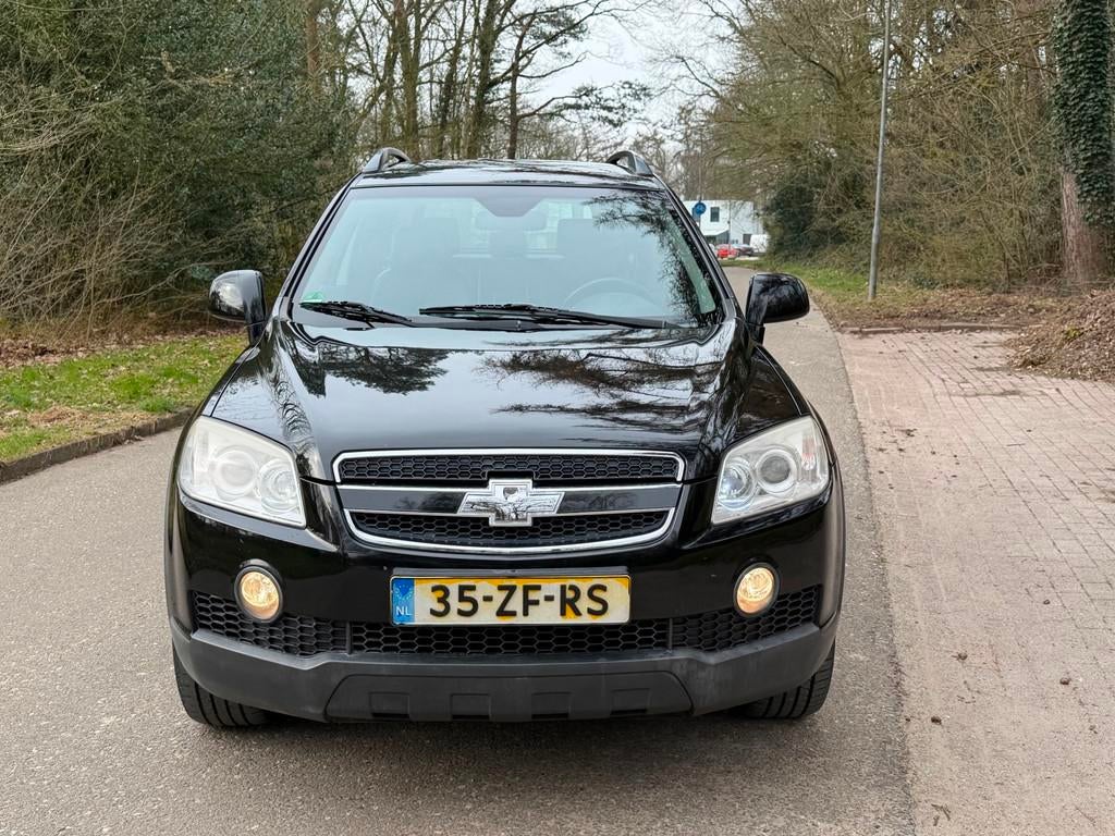 Chevrolet Captiva 2.0 VCDI Class Automaat 2008 4WD 7 PERS, Auto's, Automaat, Parkeersensor, Gebruikt, Zwart