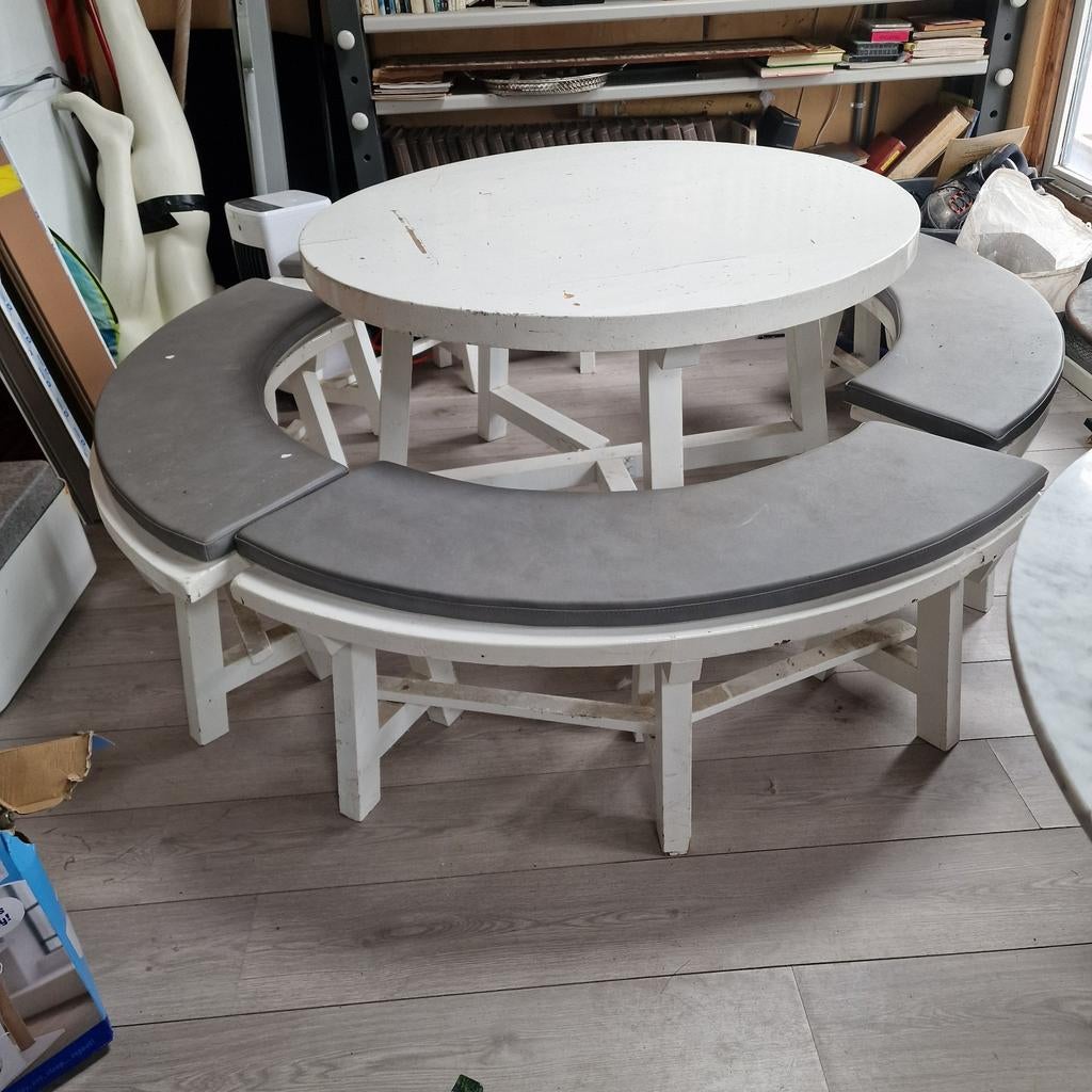 Ronde kaarttafel l met 4  banken - 1.20m doorsnede, Ophalen of Verzenden, Gebruikt, Rond, Hout