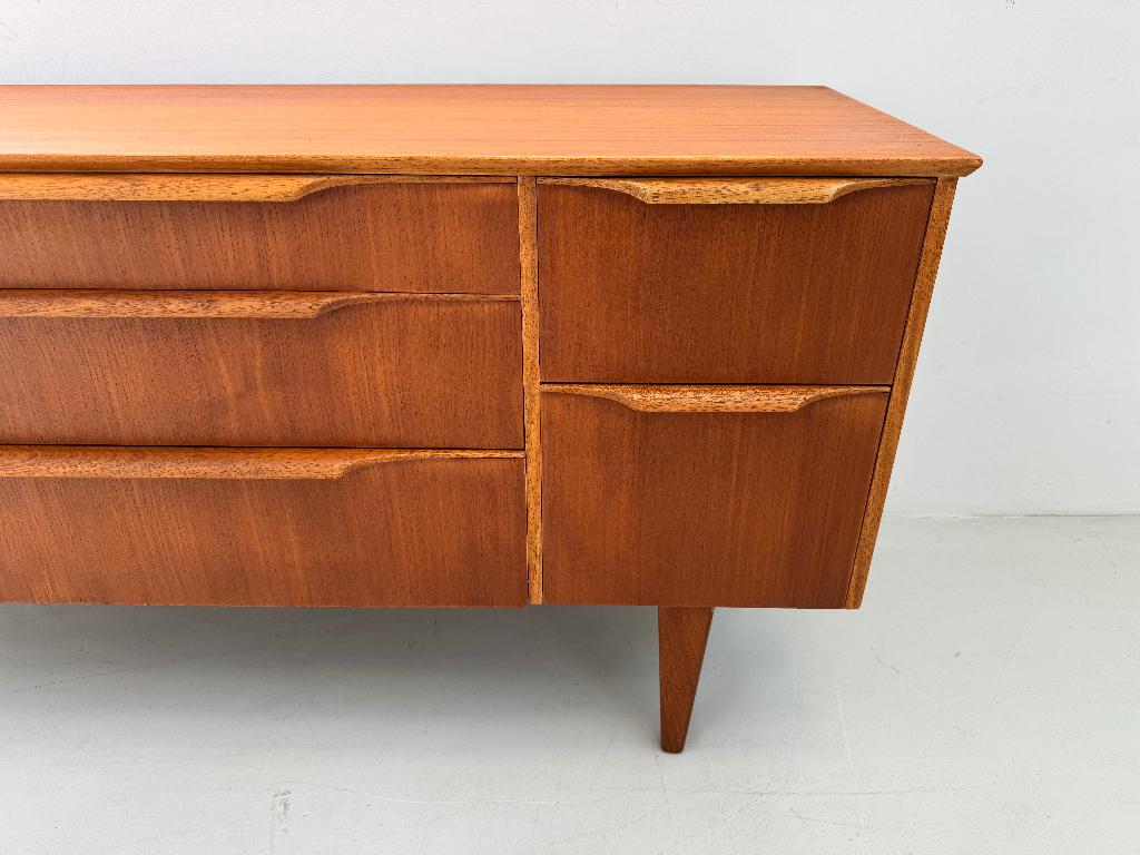 Vintage dressoir Austinsuite, Verzenden, Zo goed als nieuw, 25 tot 50 cm, 150 tot 200 cm