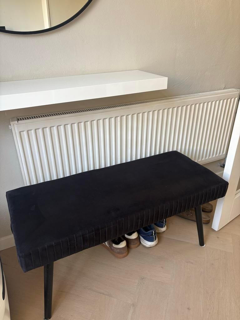 Zwart bankje, Huis en Inrichting, Stoelen, Ophalen, Gebruikt, Zwart, Eén