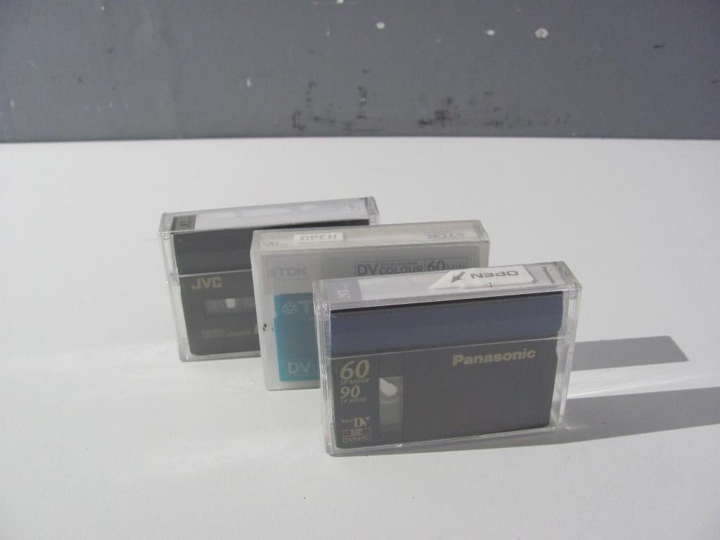 3 stuks nieuwe miniDV cassettes van 60 min panasonic/jvc/tdk, Audio, Tv en Foto, Videocamera's Digitaal, Mini dv, JVC, 20x of meer