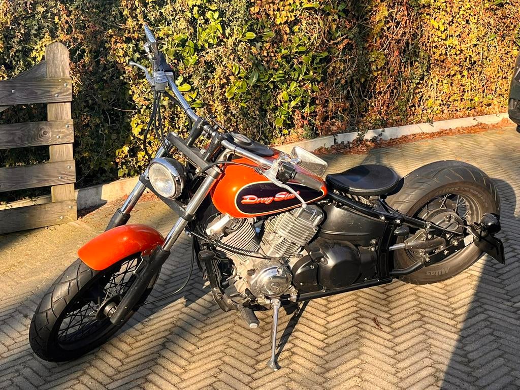 Mooie Yamaha XVS650 / Dragstar bobber, Cardan-aandrijving, 2 cilinders, Chopper, Particulier