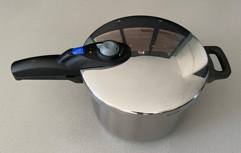 FAGOR Snelkookpan, Kookpan of Snelkookpan, Ophalen of Verzenden, Zo goed als nieuw, Rvs