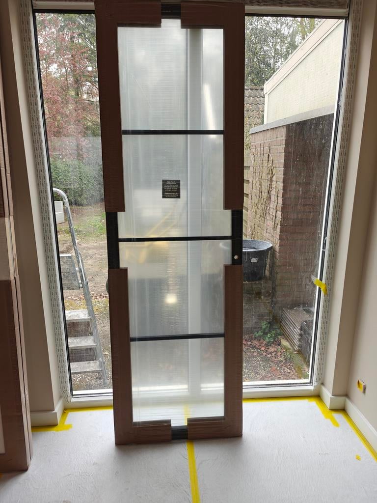 Skantrae binnendeur 73 x 231,5 Zwart frame met 4 glazen, Ophalen, Binnendeur, 215 cm of meer
