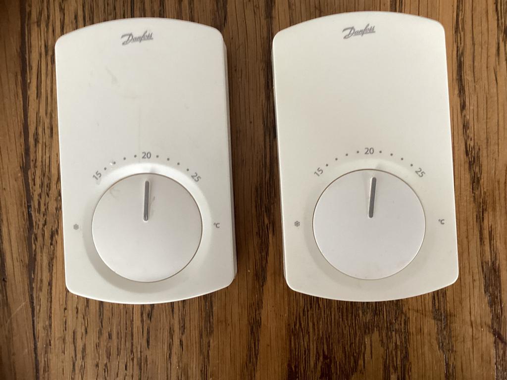 DANFOSS THERMOSTAAT CF-RS MET GEBR.aanwijzing  p.s. € 29,95, Doe-het-zelf en Verbouw, Thermostaten, Gebruikt, Ophalen