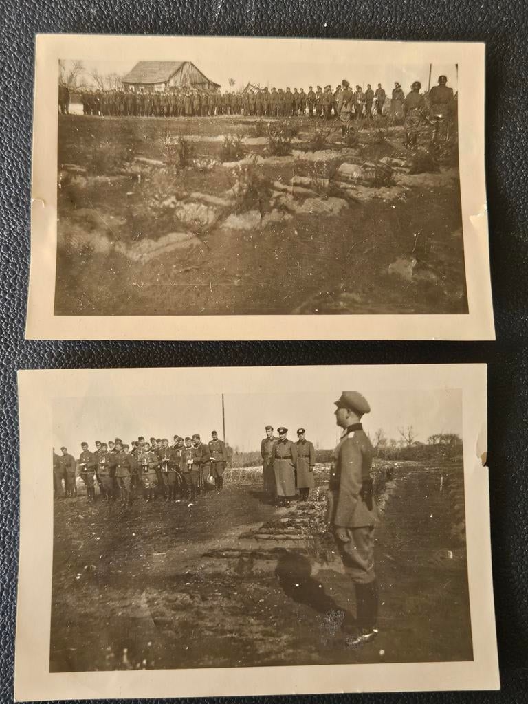2x foto 100%orig wo2 foto duitse soldaten begraafplaats,, Verzamelen, Ophalen of Verzenden