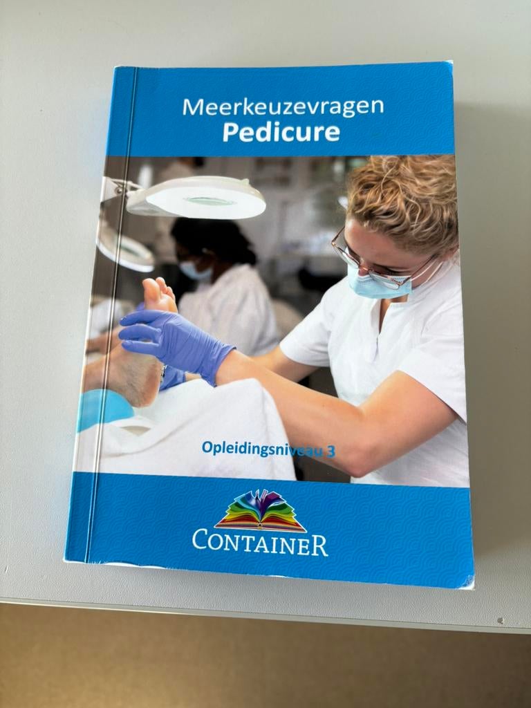 Container meerkeuzevragen pedicure, Overige materialen, Minder dan 50 cm, Ophalen of Verzenden, Zo goed als nieuw
