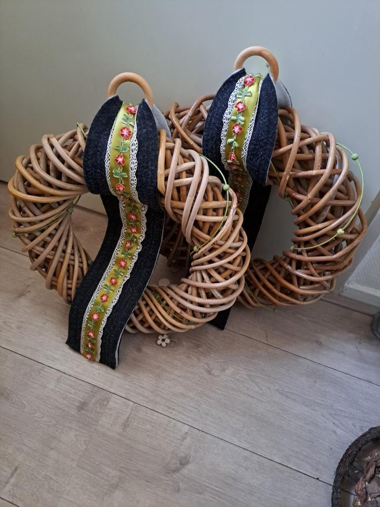 Mooie grote kransen zgan, Ophalen, Zo goed als nieuw