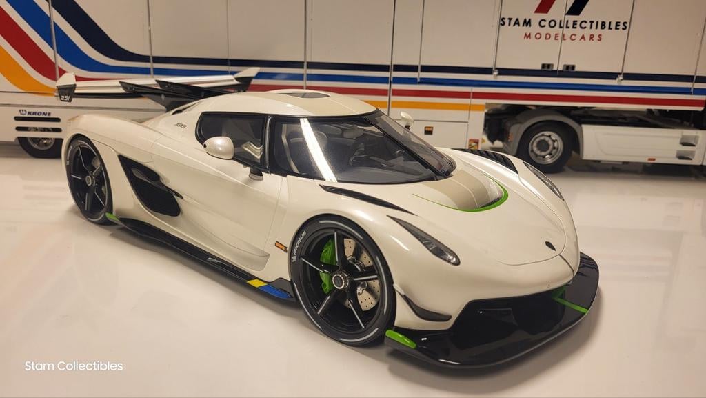 GT Spirit Koenigsegg Jesko Attack Crystal White 1/12, Hobby en Vrije tijd, Modelauto's | 1:5 tot 1:12, Ophalen, Auto, Zo goed als nieuw