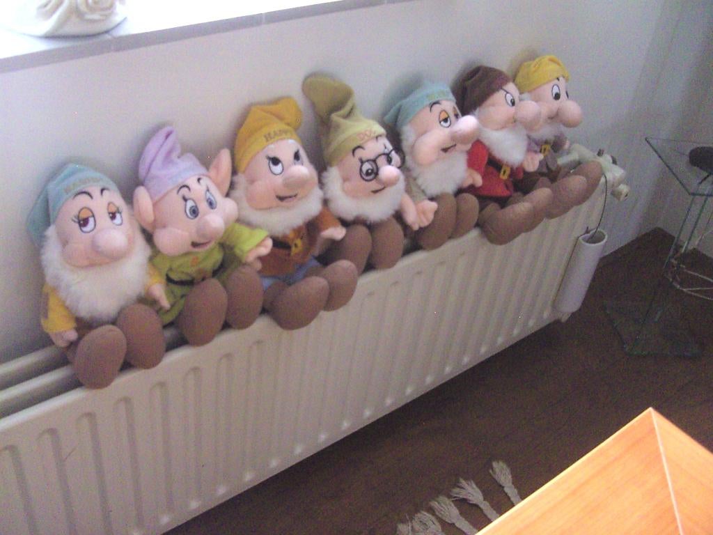 De 7 dwergen knuffels van Disney's Sneeuwwitje, Ophalen of Verzenden, Sneeuwwitje of Doornroosje, Gebruikt, Knuffel