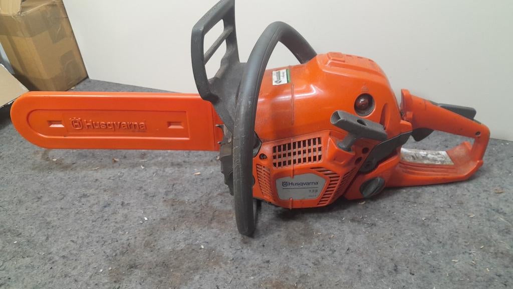 Husqvarna 135 mark ii motorzaag kettingzaag motor zaag, Ophalen, Gebruikt, Overige soorten, Dolmar /Stihl / Husqvarna jonsered honda