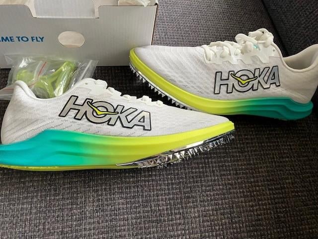 Hoka Cielo X LD Unisex spikes maat 39 1/3, Sport en Fitness, Loopsport en Atletiek, Nieuw, Spikes, Hardlopen, Ophalen