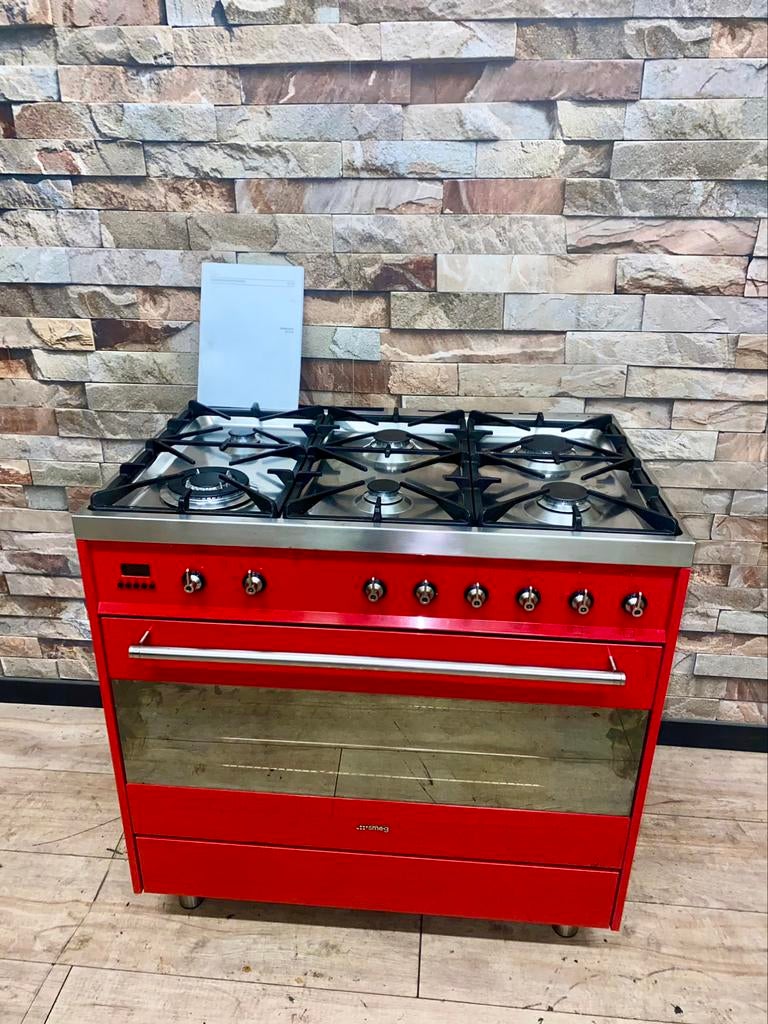 Luxe Ferrari rode Smeg Fornuis 6 pits 90 cm, Witgoed en Apparatuur, Fornuizen, Zo goed als nieuw, Vrijstaand, Gas, 5 kookzones of meer