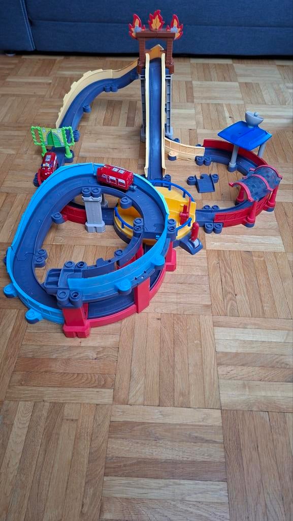 Chuggington treinbaan 2 sets, Overige merken, Ophalen of Verzenden, Racebaan, Gebruikt