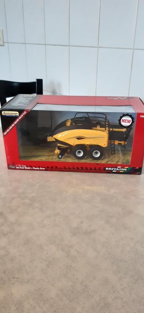 Nieuwe New Holland pakken pers, Ophalen of Verzenden, Nieuw, Tractor of Landbouw, Britains