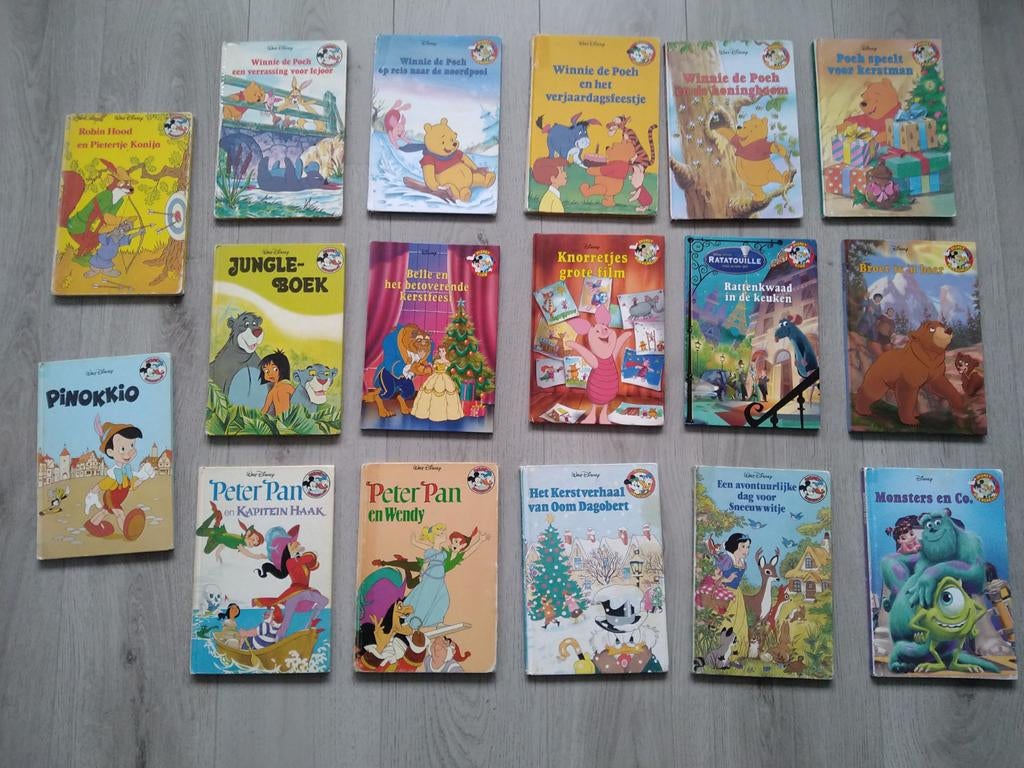 16 boek Disneyclub: oa Winnie, Belle, Pinokkio, Ratatouille, Boeken, Ophalen of Verzenden, Zo goed als nieuw, 3 tot 4 jaar