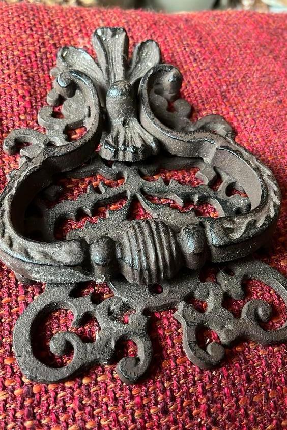 Groot en Zwaar- Oude Gietijzeren Deurklopper, Ophalen of Verzenden