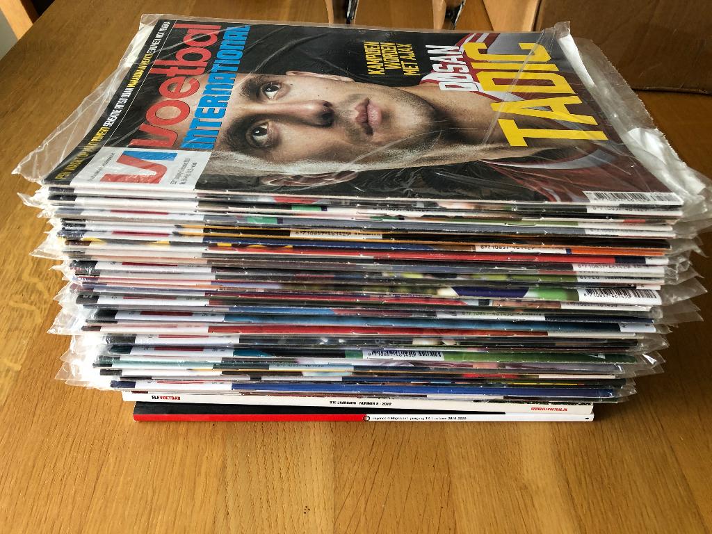 Zeer grootte partij gesealde VI Maandbladen [49], Ophalen of Verzenden, Nieuw, Overige binnenlandse clubs, Boek of Tijdschrift