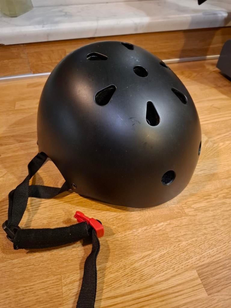 Decathlon Kinderhelm XS - Fiets, Skate, Schaats, XS, Gebruikt, Jongen of Meisje, Ophalen of Verzenden