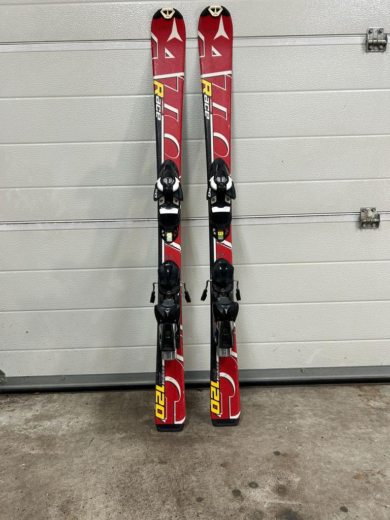 Ski’s 120 cm Atomic race en skistokken, Ophalen, 100 tot 140 cm, Zo goed als nieuw, Atomic