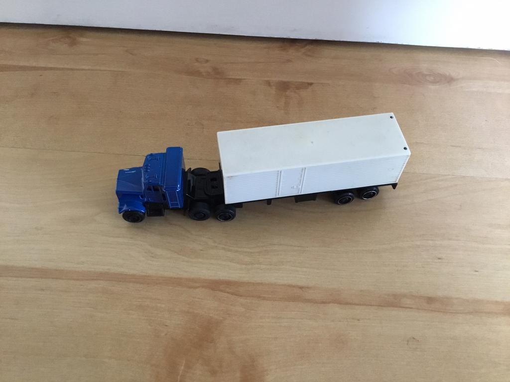 Tonka amerikaanse truck met oplegger, Overige merken, Gelijkstroom of Wisselstroom, Brug, Tunnel of Gebouw, Ophalen of Verzenden