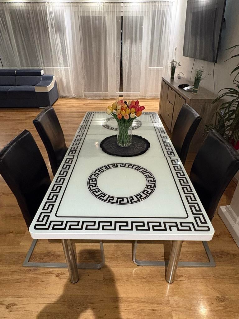 Eettafel met 4 stoelen - Wegens verhuizing!, Gebruikt, 100 tot 150 cm, Ophalen of Verzenden, Glas