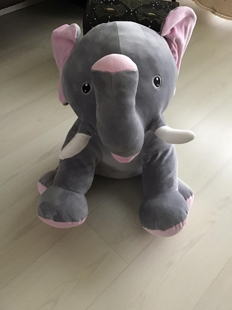 Intertoys Mega Knuffel Nieuw, Ophalen of Verzenden, Nieuw, Olifant