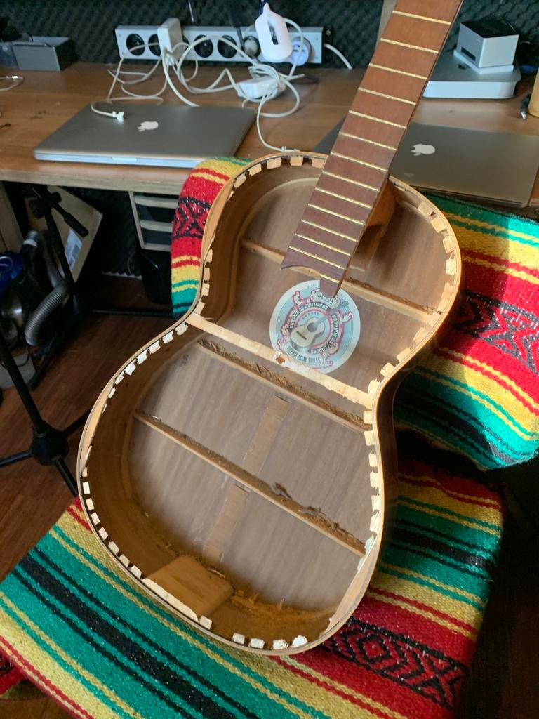 Gezocht !! Kapotte gitaren en andere instrumenten., Muziek en Instrumenten, Ophalen of Verzenden, Gebruikt