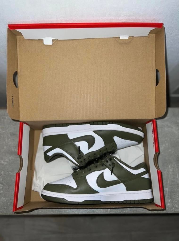 Nike Dunk Low Olive Groen Maat 40.5, Ophalen of Verzenden, Nieuw, Overige kleuren, Sneakers of Gympen