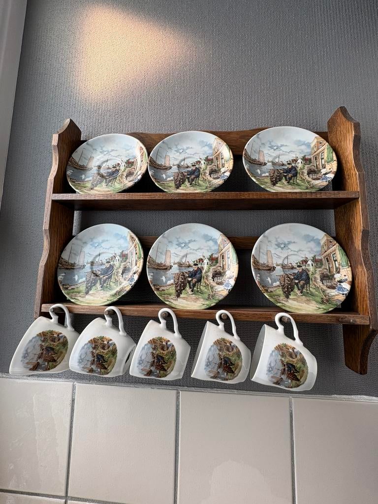 Porseleinen kop en schotels, Ophalen