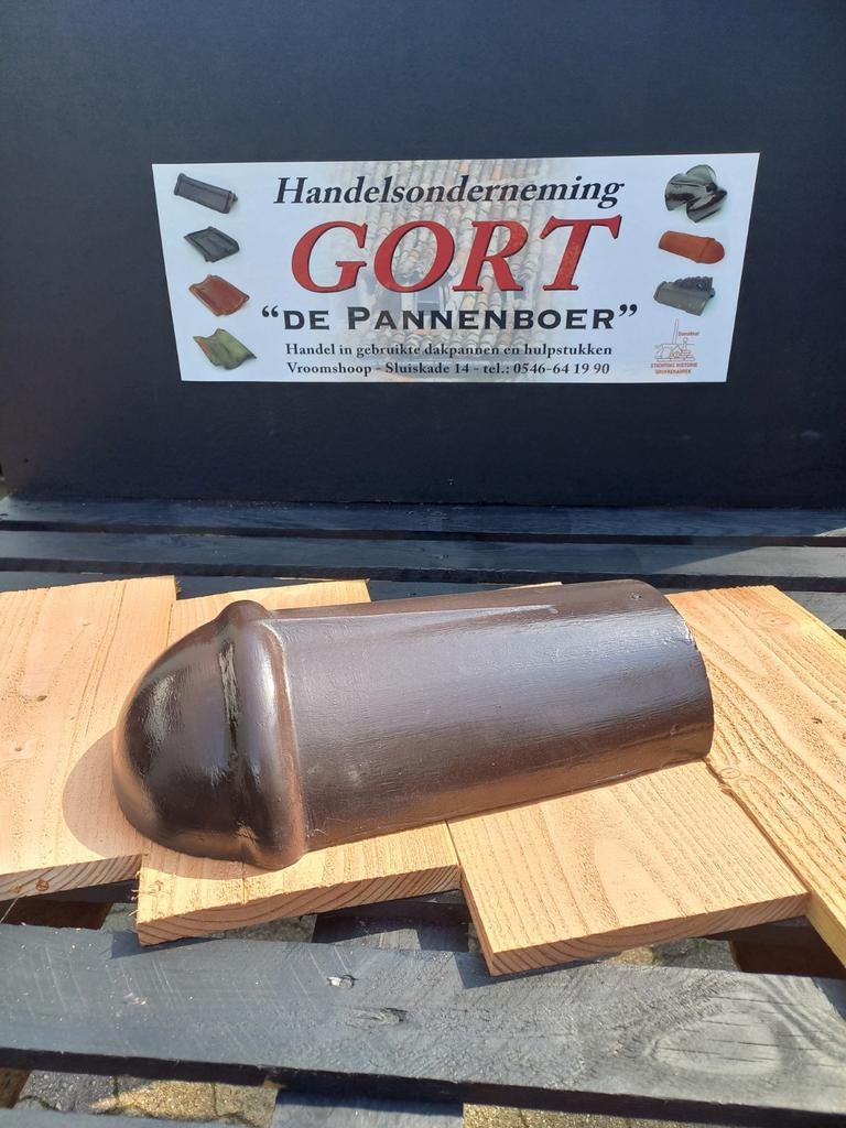 2e hands Nokvorsten Gevelpannen bij Gort de Pannenboer, Doe-het-zelf en Verbouw, Dakpannen en Dakbedekking, Ophalen, Gebruikt