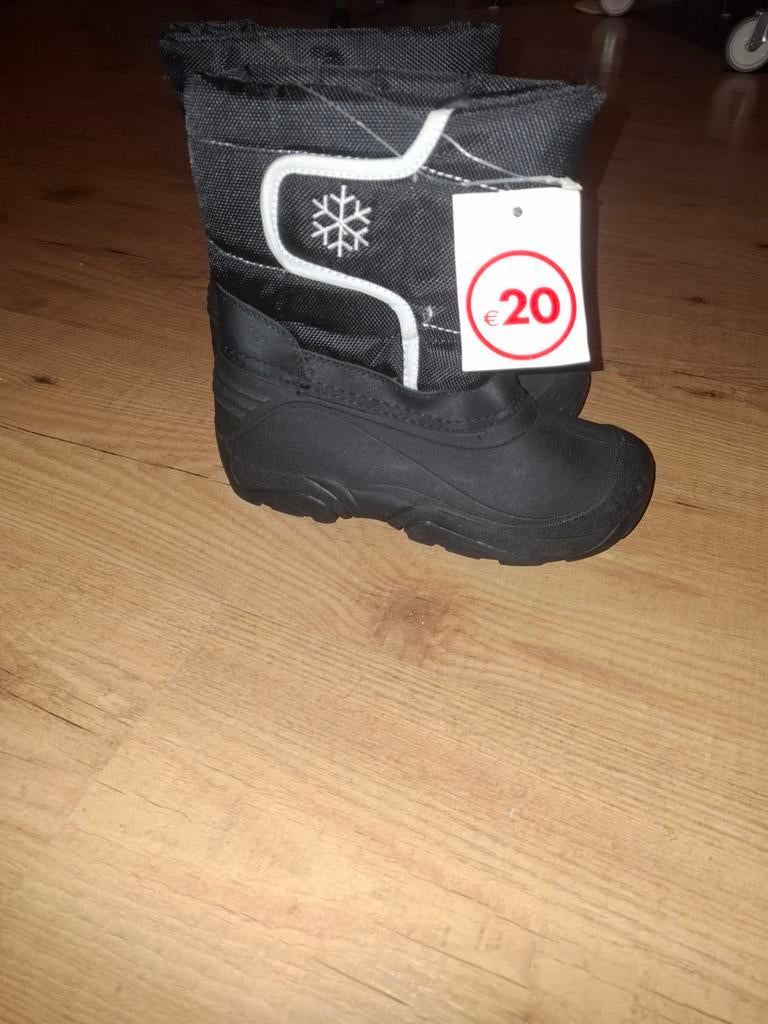 Snowboots maat 35, Ophalen, Nieuw, Jongetje of Meisje, Laarsjes