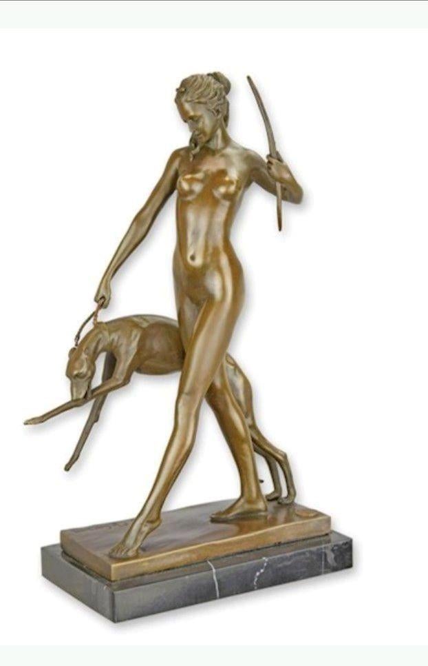 Bronzen beeld van Diana met windhond, Ophalen of Verzenden