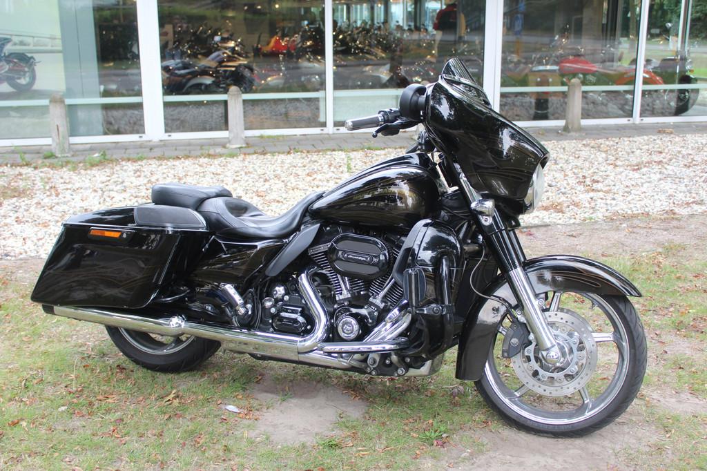 Harley-Davidson Street Glide FLH-X SE Street Glide CVO, Chopper, Bedrijf, Meer dan 35 kW, 1801 cc