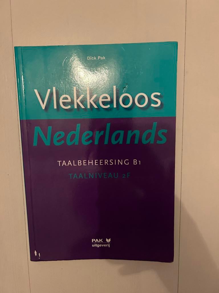 Vlekkeloos Nederlands, Boeken, Schoolboeken, Gelezen, Ophalen of Verzenden, D. Pak, Nederlands