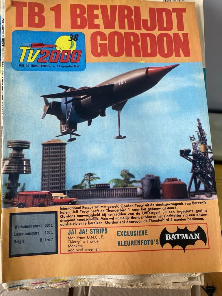 TV2000 met Thunderbirds - +/_ 100 stuks super staat, Boeken, Tijdschriften en Kranten, Ophalen of Verzenden, Gelezen, Overige typen