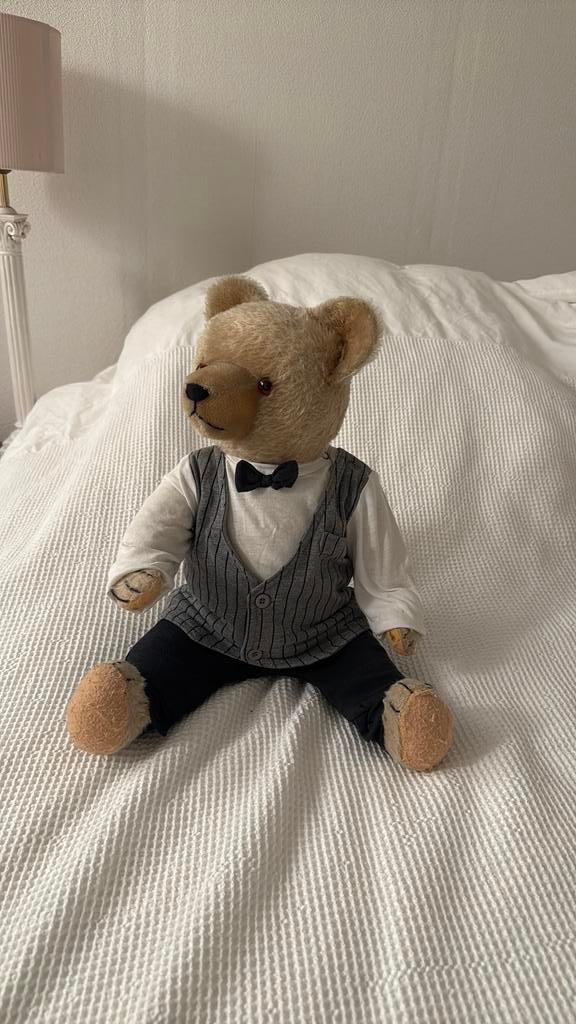 Oude Hermann-stijl teddybeer met brommechanisme, Verzamelen, Beren en Cherished Teddies, Ophalen of Verzenden, Gebruikt, Stoffen beer
